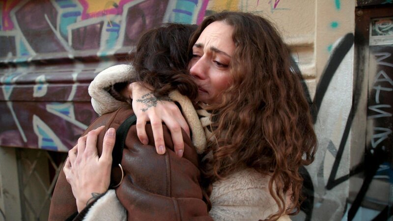 Olivia leidet unter der miesen Stimmung im Loft, weil Karla ihr weiterhin misstraut. Umso mehr überrascht sie, dass Milla offen für sie einsteht. Gleichzeitig plagen sie schlimme Gewissensbisse – und Alecs Existenz macht es nicht leichter. – Bild: RTLZWEI