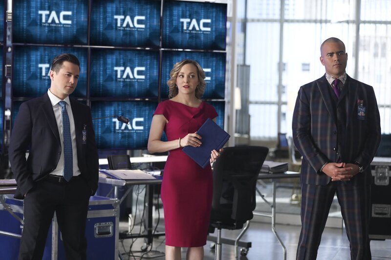 Als der umstrittene Star-Anwalt Jules Caffrey beschuldigt wird, seine Verlobte ermordet zu haben, kann Bull sich wie immer auf sein Team verlassen: (v.l.n.r.) Benny Colón (Freddy Rodriguez), Marissa Morgan (Geneva Carr) und Chunk (Chris Jackson) … – Bild: CBS Broadcasting, Inc.