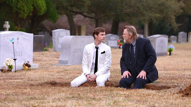 Brady Hartsfield (Harry Treadaway, l.) und Bill Hodges (Brendan Gleeson, r.) – Bild: AXN Black