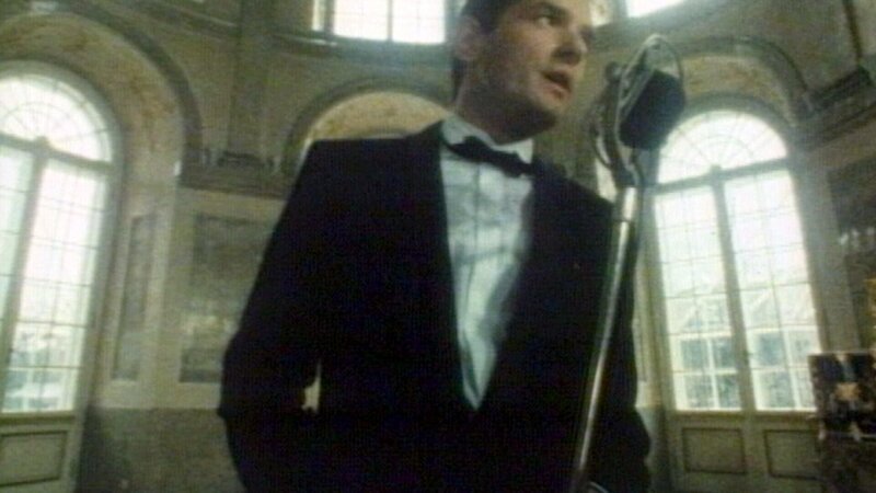 Falco erklimmt mit „Rock me Amadeus“ den ersten Platz der Amerikanischen Charts. – Bild: ORF/​Pammer Film