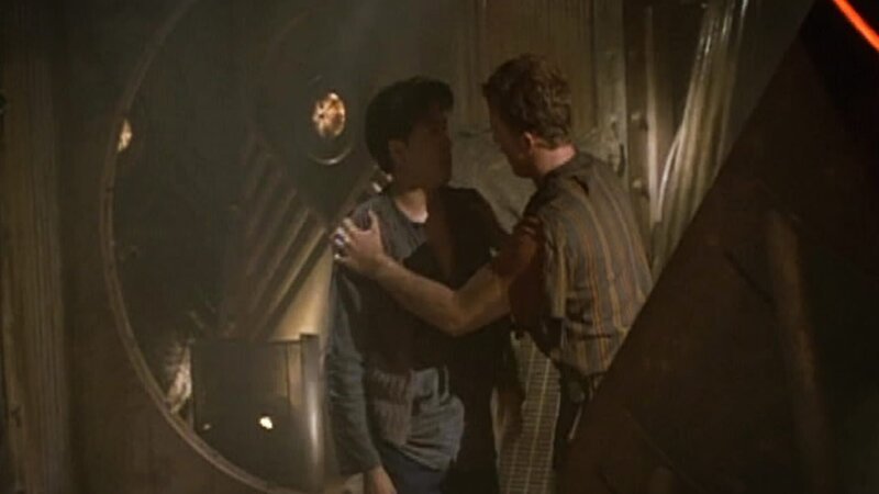 Harry Kim (Garrett Wang) und Tom Paris (Robert Duncan McNeill) – Bild: Tele 5