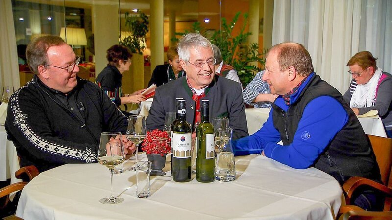 Harry Prünster und Ferdinand Hacker, Lambrechterhof. – Bild: ORF III