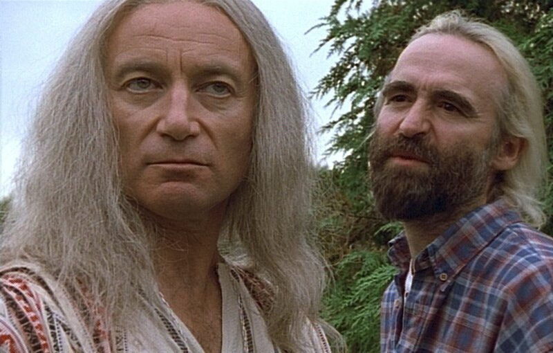 Zwischen Ian Craigie (Michael Feast, l.) und William Carter (Robert Pickavance, r.) kommt es zu einer ernsthaften Auseinandersetzung. – Bild: ZDF/​All3Media