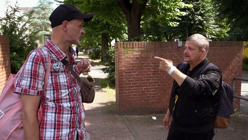 Bei Oli (li.) und Ricky gibt es nach dem Krankenhausaufenthalt Entwarnung – Bild: RTLZWEI