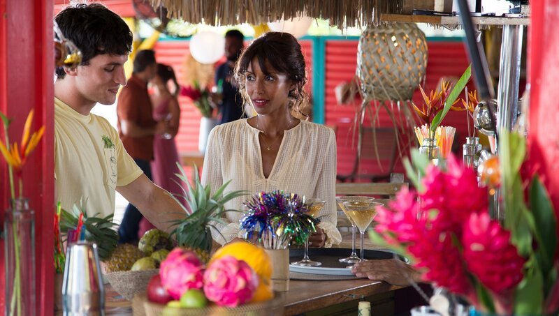 Kevin (Marin Judas) will mehr, als nur mit Mélissa (Sonia Rolland) befreundet sein und setzt deshalb alles auf eine Karte. – Bild: ZDF und Matthieu Guitteaud