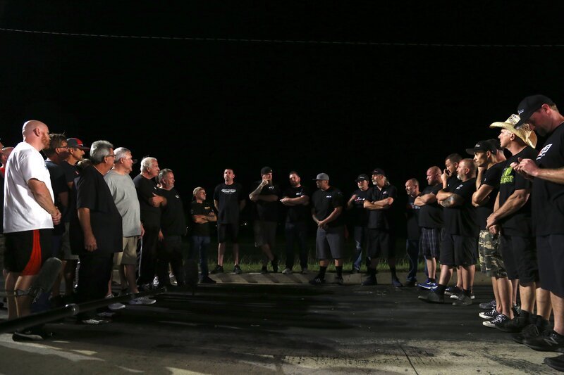 Race night drivers meeting between Florida drivers and the 405. – Bild: Discovery Communications, LLC