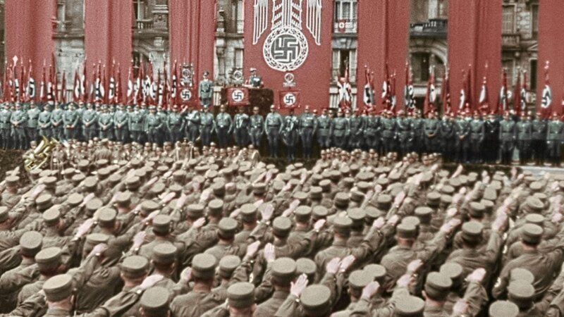 Hitlers Angriff auf die UdSSR scheitert im Winter. – Bild: RTL