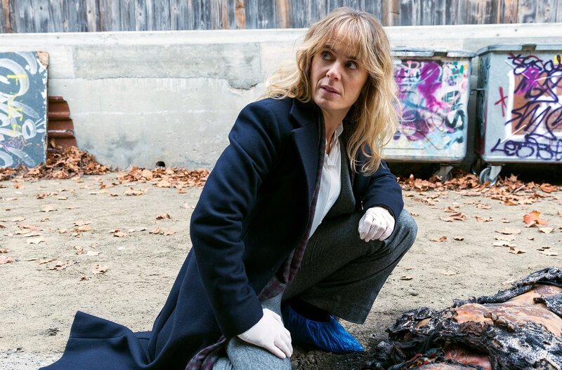 Am Tatort: Anna Pieri Zuercher als Kommissarin Isabelle Grandjean – Bild: ARD Degeto/​SRF/​Sava Hlavacek