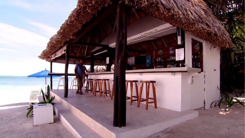 John und Eddie sind seit 23 Jahren ein Paar und haben beschlossen, die eisigen Winter Brooklyns hinter sich zu lassen, um nach Belize zu ziehen. – Bild: Tanja Bachetzky /​ HGTV