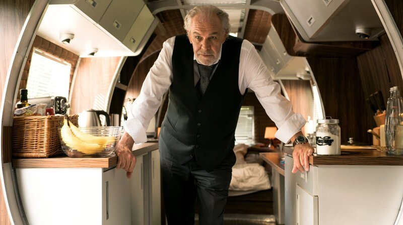 Er nutzt seinen Instinkt: Borchert (Christian Kohlund) muss einen rätselhaften Fall lösen. – Bild: ARD Degeto/​Graf Film/​Roland Suso Richter