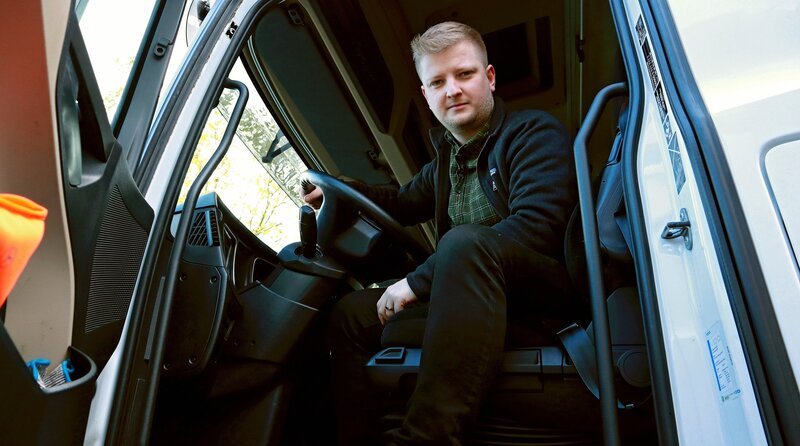 7 Tage-Reporter Simon Rustler geht der Frage auf den Grund. – Bild: HR