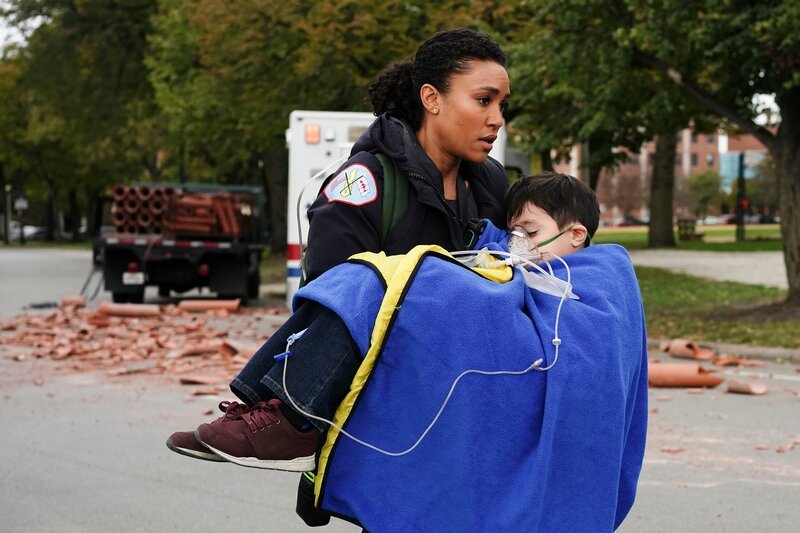 Pictured: Emily Foster  (Annie Ilonzeh) – Bild: NBC /​ Elizabeth Morris/​NBC