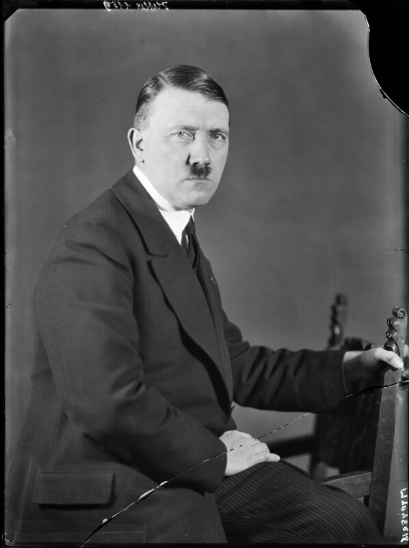 Adolf Hitler – Bild: RTL /​ PUBLIC DOMAIN /​ Der Aufstieg
