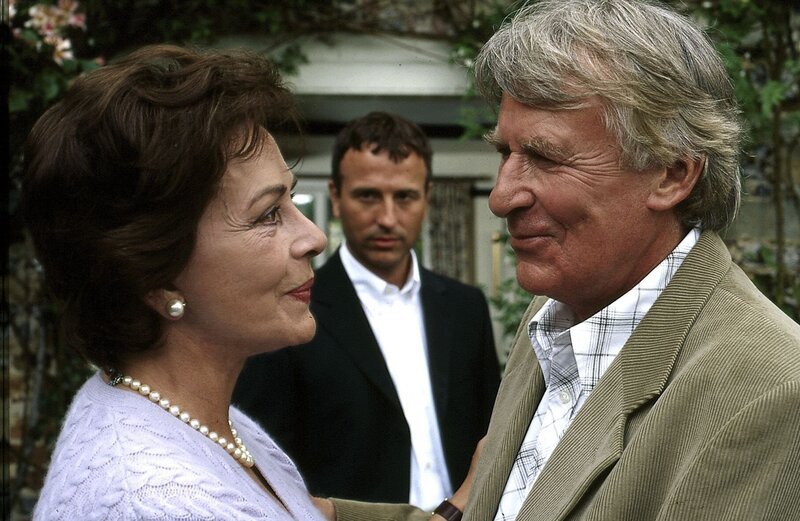 Karin Dor (Emily Stockton), André Dietrich (Philip Stockton), Günther Schramm (Cecil Stockton). – Bild: ORF 2