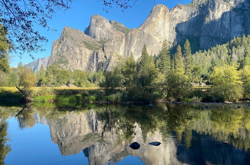 Der Yosemite-Nationalpark erstreckt sich über eine Fläche von gut 3.000 Quadratkilometern entlang der westlichen Hänge der Sierra Nevada. – Bild: Bonne Pioche Television