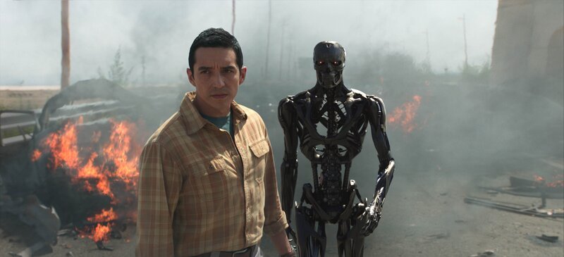 Gabriel /​ REV-9 (Gabriel Luna, vorne) – Bild: Skydance Productions, LLC, Paramount Pictures Corporation and Twentieth Century Fox Film Corporation