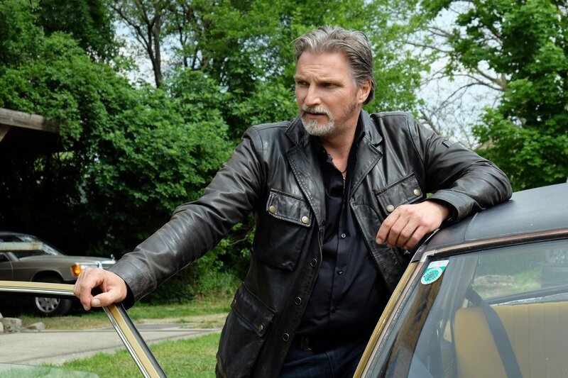 Stefan Jürgens (Carl Ribarski). – Bild: ORF