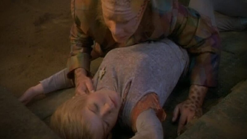 Neelix (Ethan Phillips) und Kes (Jennifer Lien) – Bild: Tele 5