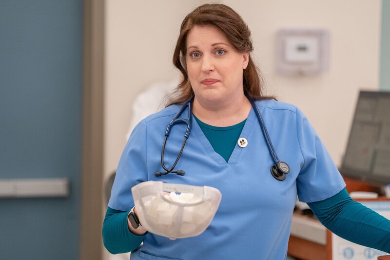 Allison Tolman as Alex – Bild: NBC /​ Ron Batzdorff