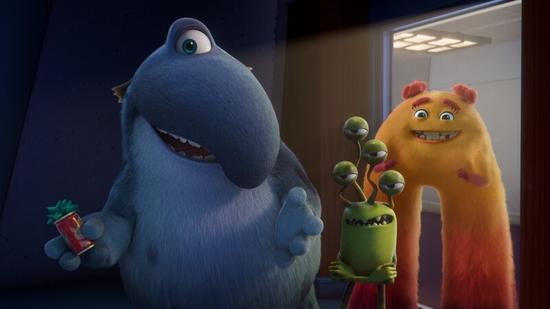 MONSTERS AT WORK – „Meet Mift“ – When Tylor is initiated into MIFT during a bizarre ritual, he wants nothing more than to get away from his odd coworkers.  But when an emergency strikes Monsters, Inc., MIFT kicks into action and Tylor develops a hint of respect for the misfit team. (Disney) FRITZ, DUNCAN, VAL – Bild: Courtesy of Disney+