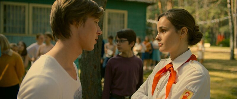 Igor Korzukhin (Daniil Vershinin) und Veronika Nesvetova (Angelina Strechina). – Bild: RTL /​ Vampirmädchen