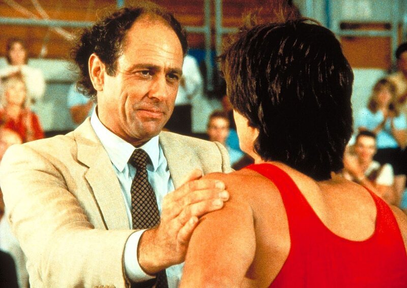 Zum Sieg hat es diesmal noch nicht gereicht, aber für seinen Vater (Jim Hayne, l.) und für seine Freunde ist Deke (Ken Olandt, r.) der eigentliche Sieger. – Bild: Worldvision Enterprises, Inc.