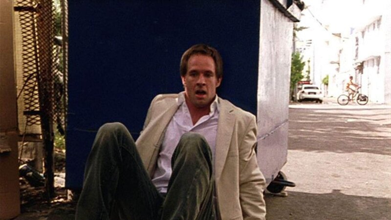 Thomas McKee (Chris Payne Gilbert) ist auf der Flucht. Der mutmaßliche Dieb soll eine sehr wertvolle Brosche gestohlen haben. – Bild: RTL /​ Twentieth Century Fox