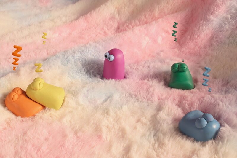 Guetnachtgschichtli Die Mini Boings - Mittagsschlöfli und Gigampfi Staffel 1 Folge 2 Die Mini-Boings machen einen Mittagsschlaf. Aber Rosa kann nicht schlafen. Und dann finden die Mini-Boings eine Wippe. Alle sollen Spass haben, ohne herunterzufallen. – Bild: SF1 Guetnachtgschichtli Die Mini Boings - Mittagsschlöfli und Gigampfi Staffel 1 Folge 2 Die Mini-Boings machen einen Mittagsschlaf. Aber Rosa kann nicht schlafen. Und dann finden die Mini-Boings eine Wippe. Alle sollen Spass haben, ohne herunterzufallen. – Bild: SF1