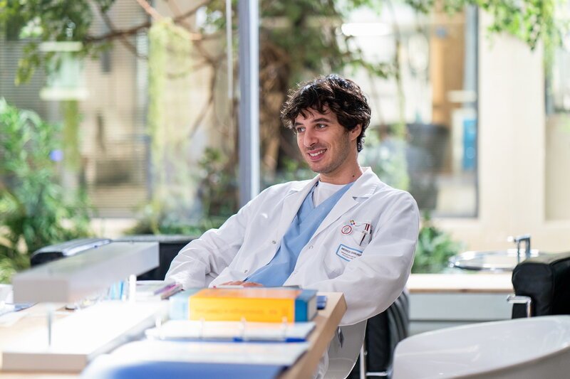 DOC – Es liegt in deinen Händen Staffel 2 Folge 7 Pierpaolo Spollon als Dr. Riccardo Bonvegna – Bild: SF2