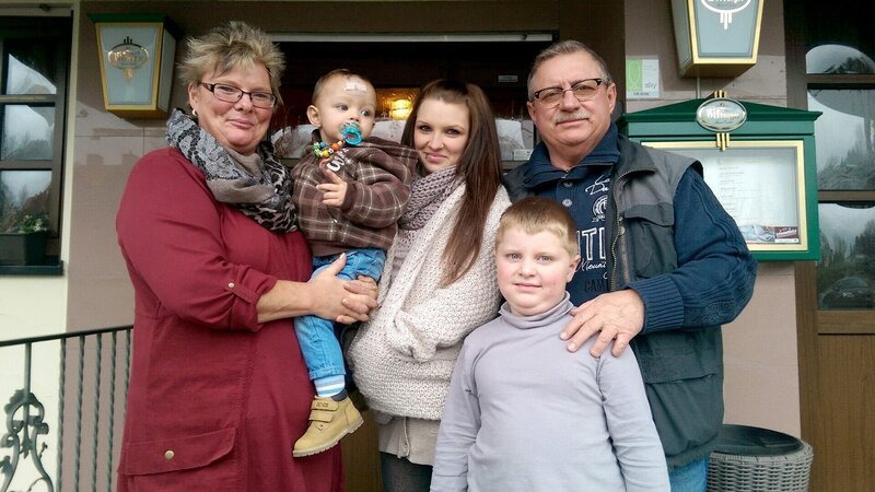 v.li. Susanne, Louis Tyler, Michelle, Max und Gunnar. – Bild: RTL II