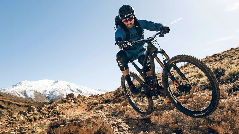 Professioneller Mountainbiker – Bild: Hip Trips