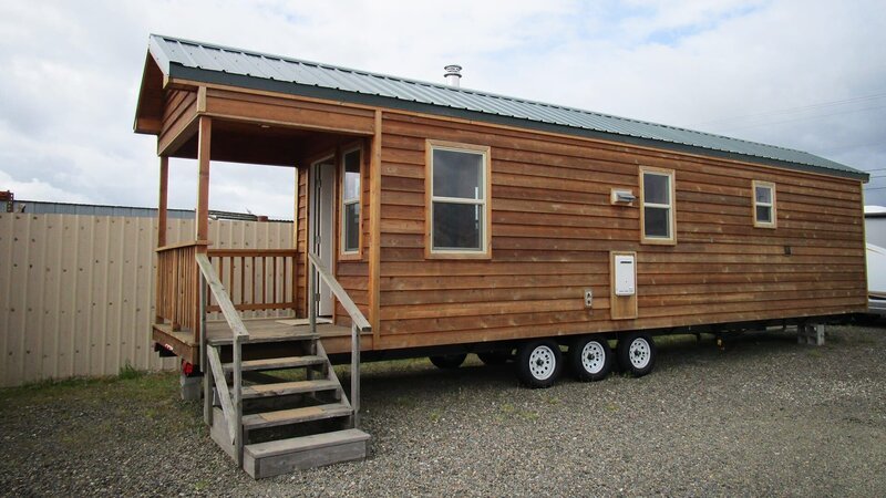 Jessica sucht ein Tiny House in Portland, Oregon, im Craftsman-Stil. – Bild: HGTV