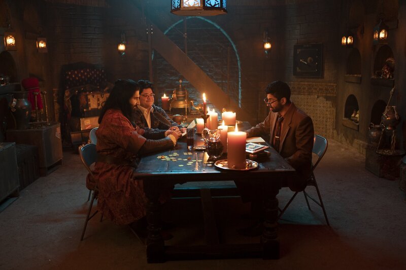 (v.l.n.r.) Nandor (Kayvan Novak); Guillermo (Harvey Guillén); Djinn (Anoop Desai) – Bild: FX Networks