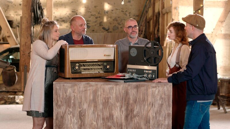 V.l.n.r. Kerstin Vangerow, Detlef Vangerow, Bernhard Herter, Victoria Beyer, Oli P. – Bild: WDR/​Encanto Film- und Fernsehproduktions GmbH