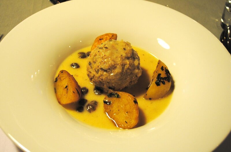 Ein Gericht, das Klaus und sein Lokal „Blattlaus“ retten wird? – Bild: Kabel Eins