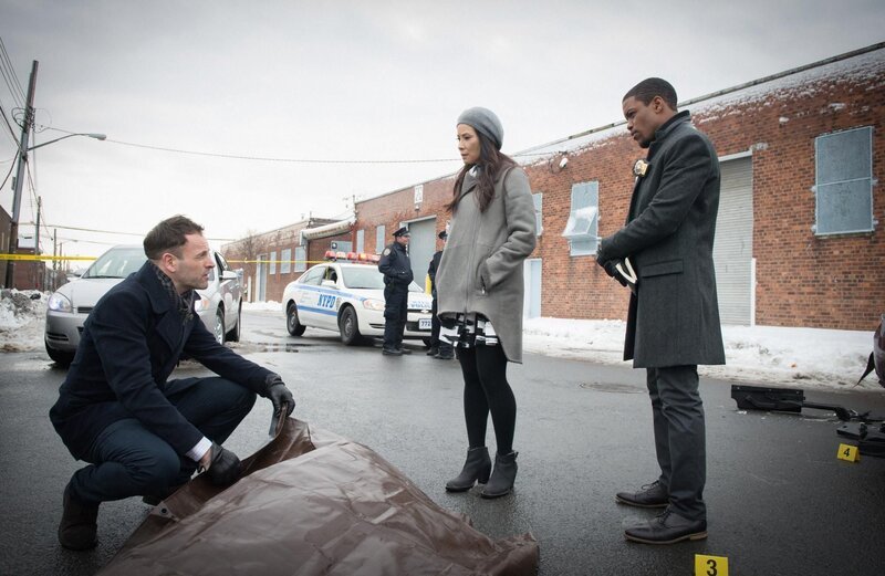 Ihr neuer Fall wirft zahlreiche Fragen auf: (v.l.n.r) Holmes (Jonny Lee Miller), Watson (Lucy Liu) und Bell (Jon Michael Hill) … – Bild: CBS Television