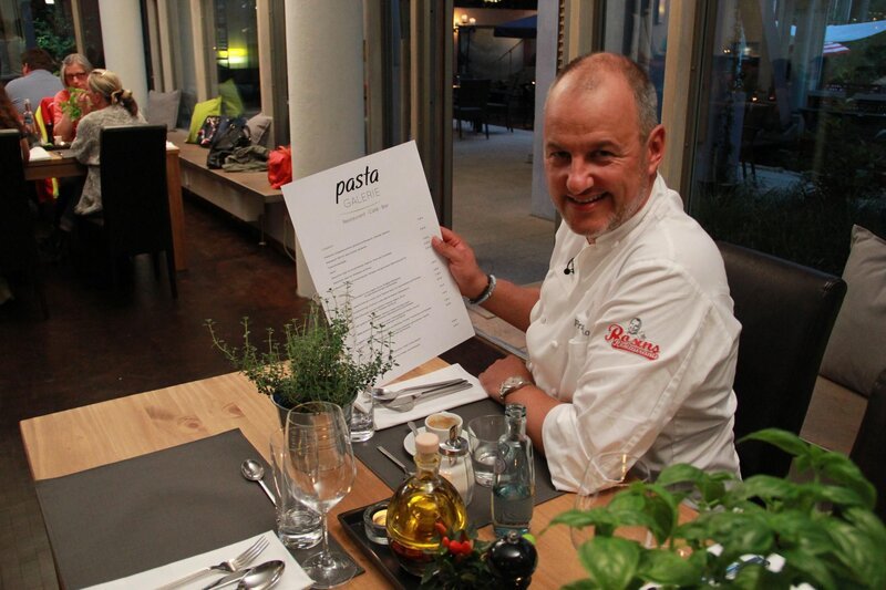 Frank Rosin wird zu einer außergewöhnlichen Location nach Nürnberg gerufen, denn die Besitzer Jan und Stefan brauchen dringend seine Hilfe … – Bild: Kabel Eins