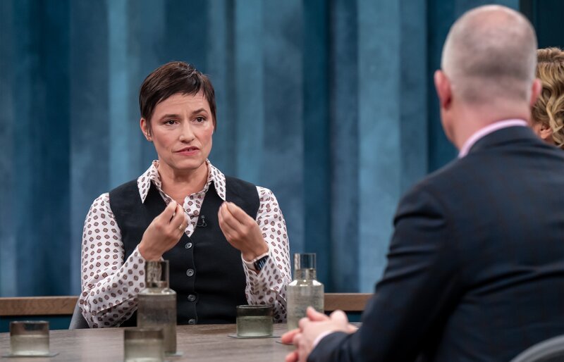 Nicole Deitelhoff und Christian Mölling – Bild: NDR/​Thomas Ernst