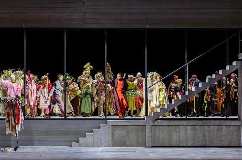 Ausgelassene Feste dürfen bei „Don Giovanni“ nicht fehlen. – Bild: Geoffroy Schied