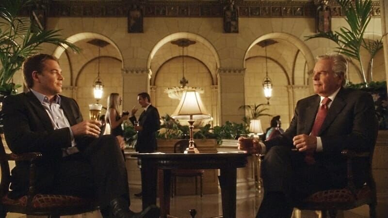 Tony (Michael Weatherly) und Anthony DiNozzo Sr. (Robert Wagner) – Bild: CBS Television