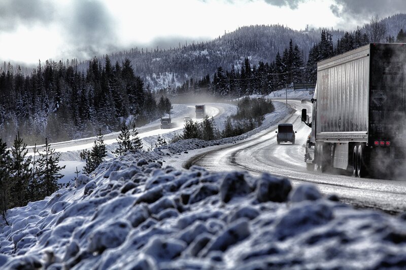Der Coquihalla Highway in Kanada gehört zu den gefährlichsten Schnellstraßen der Welt. Das Team von Jamie Davis Heavy Rescue rückt aus, wenn Lkws bei Eis und Schnee in Not sind … – Bild: Great Pacific Media