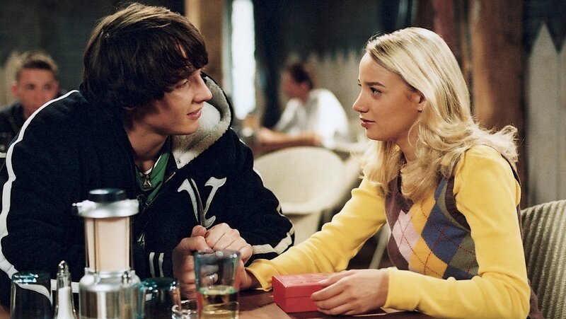 Heiko (Ralph Kretschmar, l.) und Sofia (Jytte-Merle Böhrnsen, r.) – Bild: ZDF und Britta Krehl