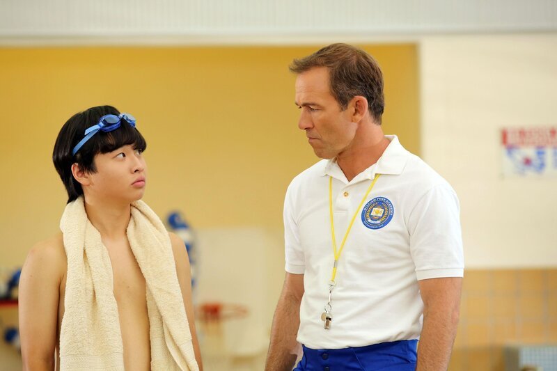 Dave Kim (Kenny Ridwan, l.); Rick Mellor (Bryan Callen, r.) – Bild: Sony Pictures Television Inc. /​ Carol Kaelson