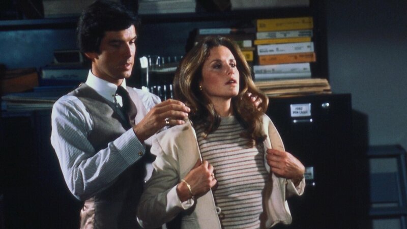 Remington Steele (Pierce Brosnan) und Laura Holt (Stephanie Zimbalist) – Bild: RTL