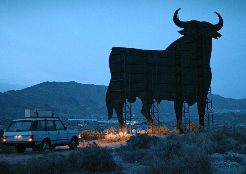Anna und Kat sind an ihrem Ziel in Spanien angekommen. – Bild: ZDF und Michel Vertongen