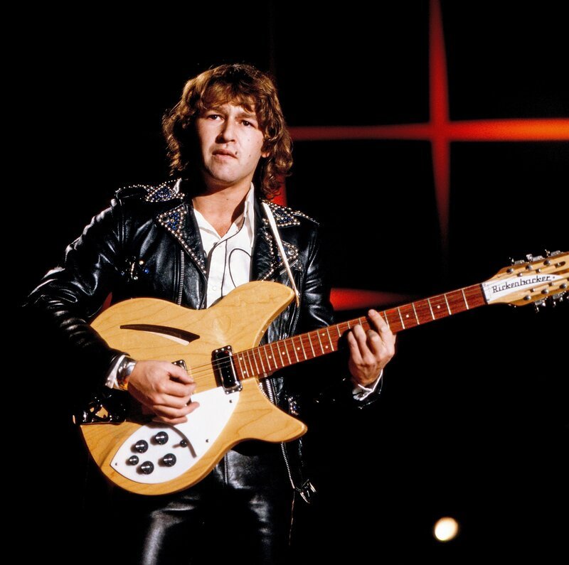 Vom Flüchtlingskind zum Superstar, vom Schlager- zum Rocksänger: Peter Maffay. Mit mehr als zwanzig Nummer-eins-Alben und 50 Millionen verkauften Tonträgern gehört er zu den erfolgreichsten Musikern Deutschlands. – Bild: ZDF und Alamy /​ United Archives /​ Grim