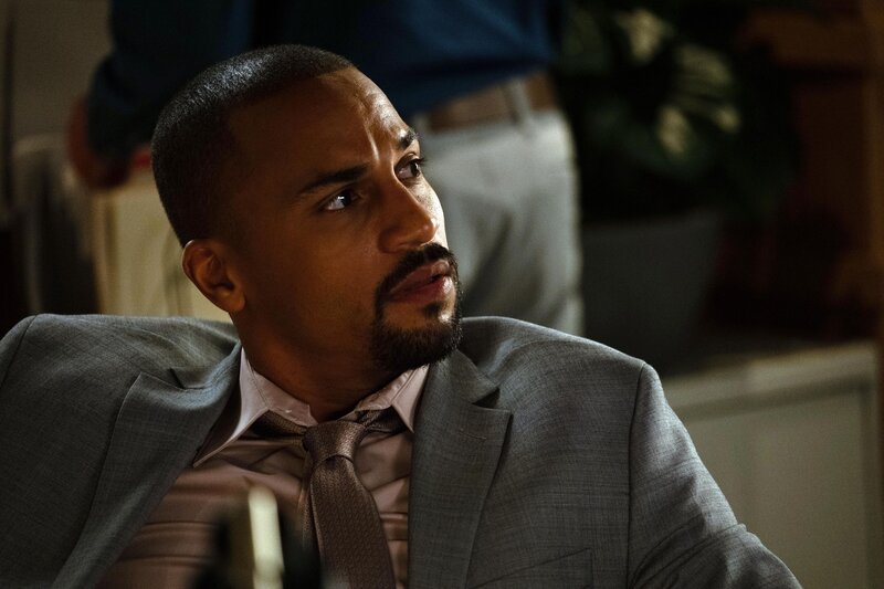 Detective Simmons (Michael Xavier) – Bild: Vancon S2 Productions BC Inc. /​ Vancon S2 ON Inc. /​ Justine Yeung