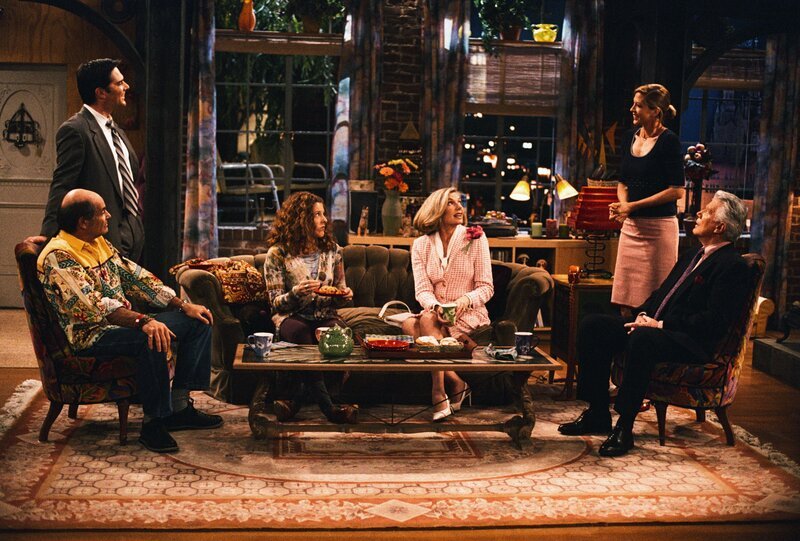 (v.l.n.r.) Larry (Alan Rachins), Greg (Thomas Gibson), Abby (Mimi Kennedy), Kitty (Susan Sullivan), Dharma (Jenna Elfman) und Ed (Mitch Ryan) wissen noch nicht, wie sie das Wochenende verbringen werden … – Bild: Disney /​ Disney•Pixar /​ Lucasfilm LTD /​ Marvel