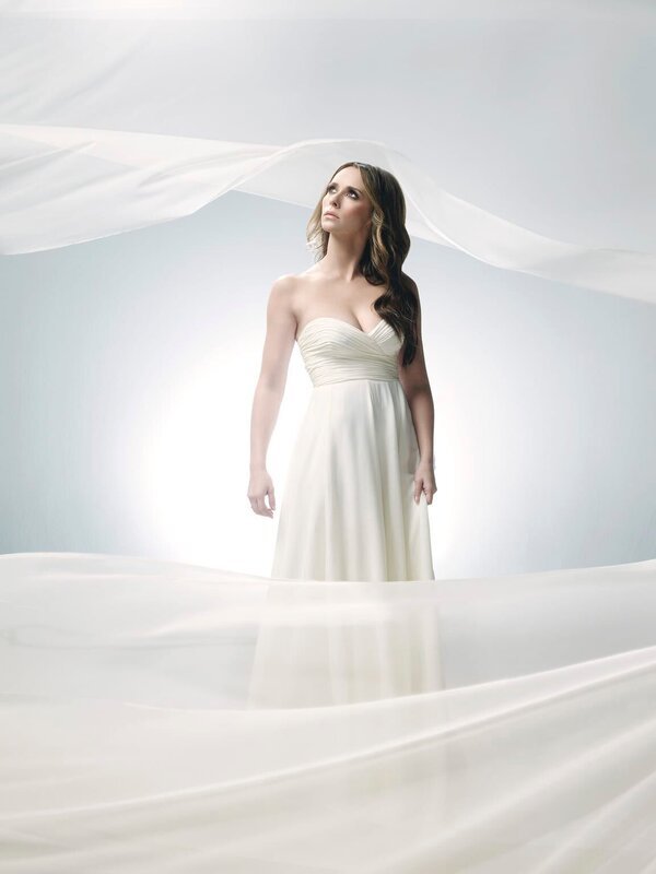 (5. Staffel) – Immer wieder wird Melinda (Jennifer Love Hewitt) von Geistern Verstorbener, die sich noch nicht von der irdischen Welt lösen können, um Hilfe gebeten … – Bild: ABC Studios