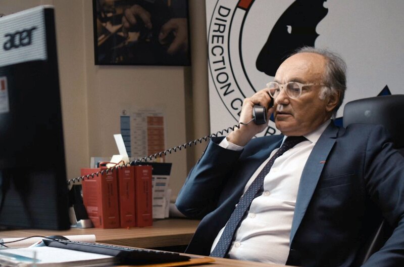 Der Stabschef der Kriminalpolizei Philippe Menard nahm mit den Spezialisten der OCBC, der Kunstfahndungseinheit der französischen Polizei, die Ermittlungen in ganz Frankreich auf. – Bild: UnknownMedia